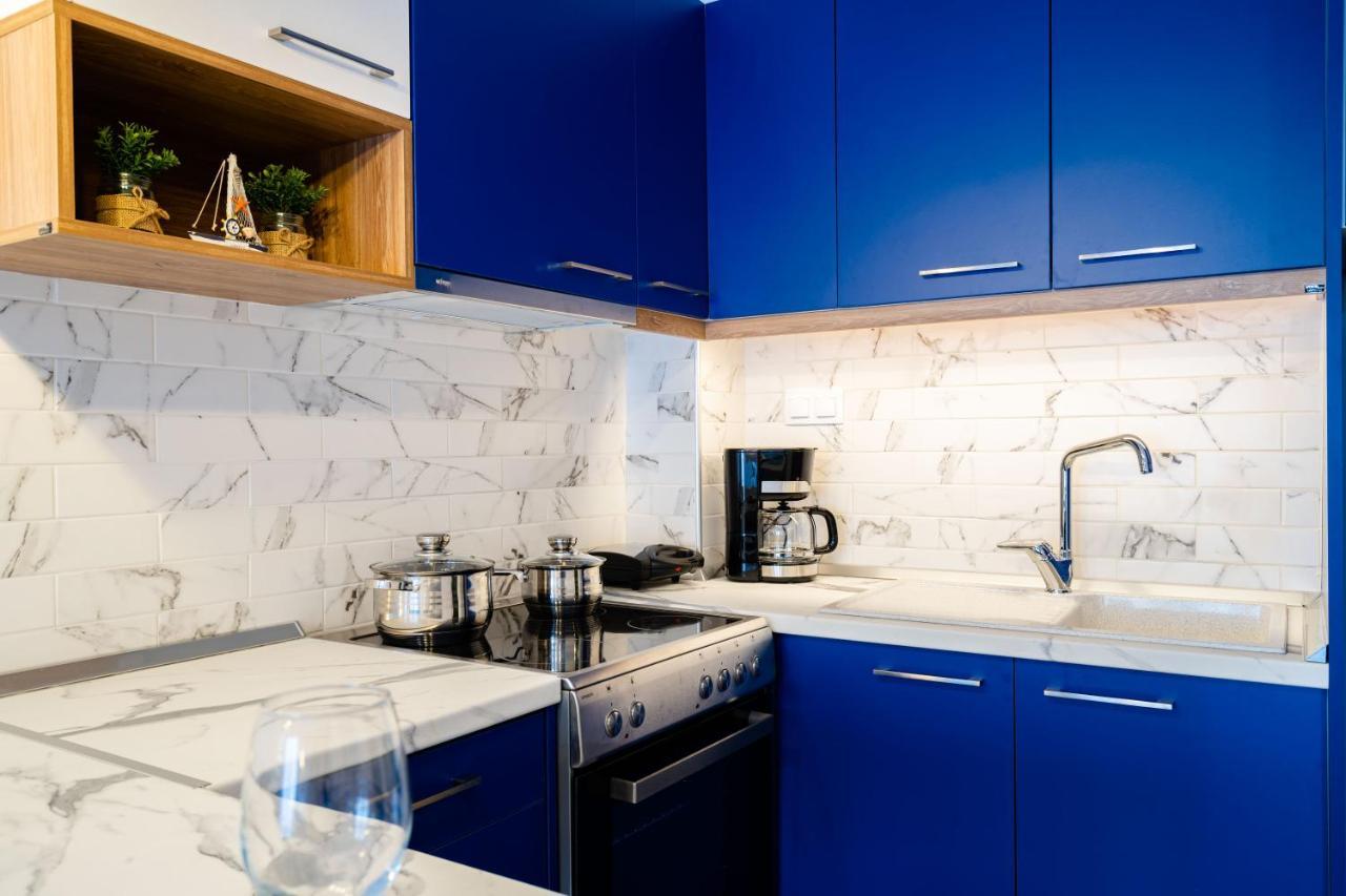 Elvis Nest Apartment Nea Moudania Bagian luar foto