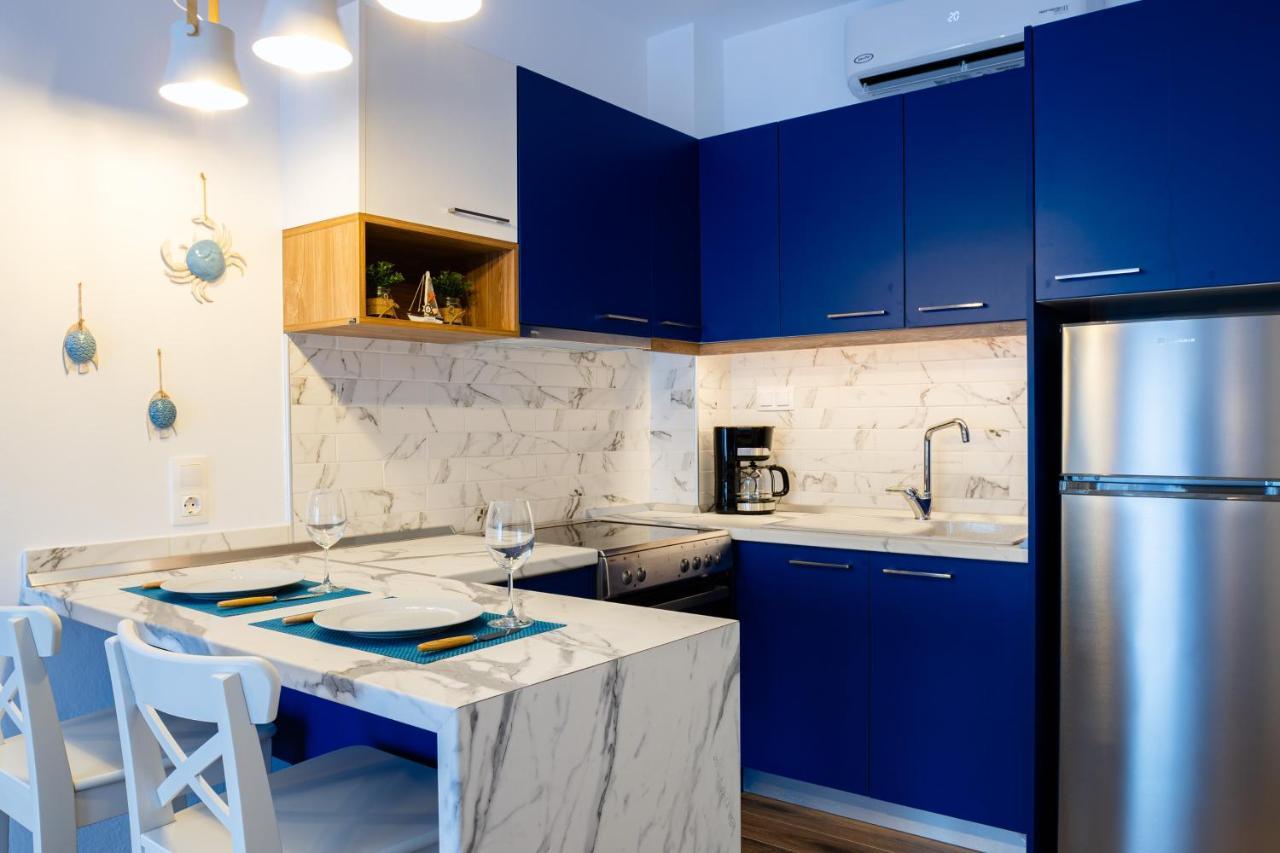 Elvis Nest Apartment Nea Moudania Bagian luar foto