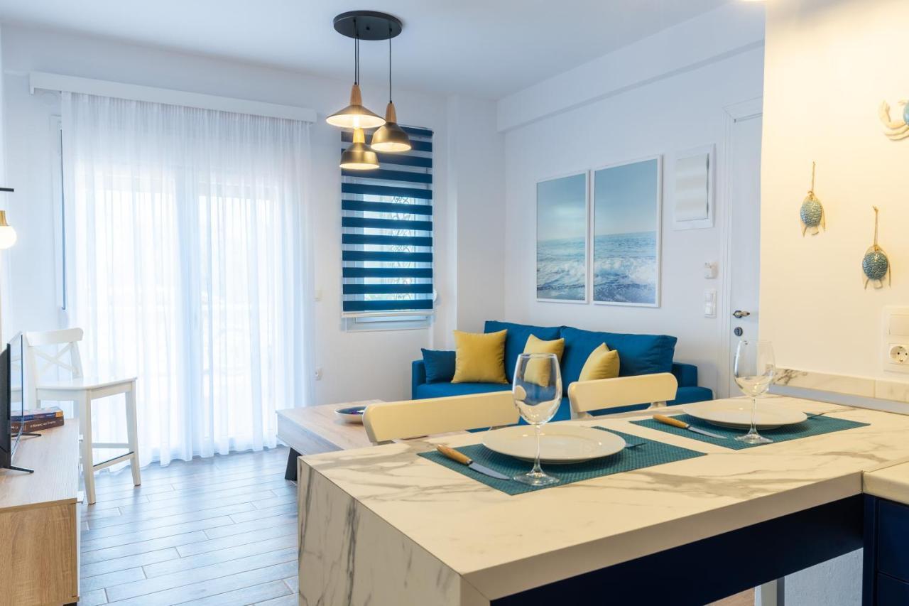 Elvis Nest Apartment Nea Moudania Bagian luar foto