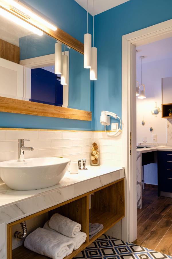 Elvis Nest Apartment Nea Moudania Bagian luar foto