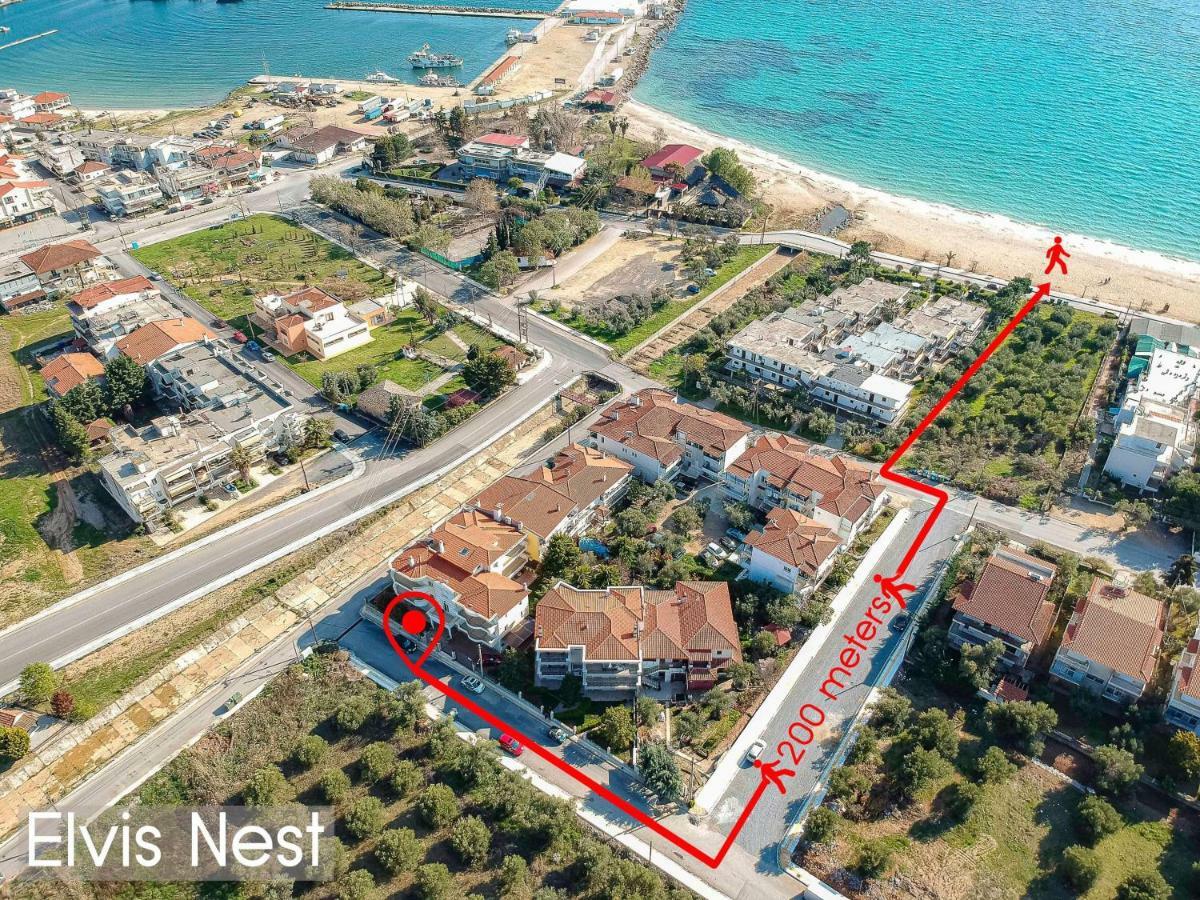 Elvis Nest Apartment Nea Moudania Bagian luar foto